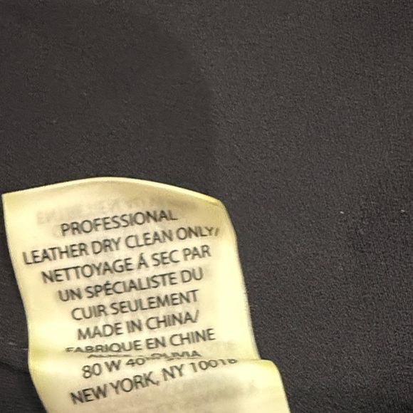 Alice + Olivia Elegant Black Pencil Skirt - Picture 6 of 9